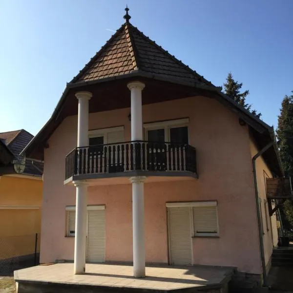 Apartment Altorjai – hotel w mieście Fonyód