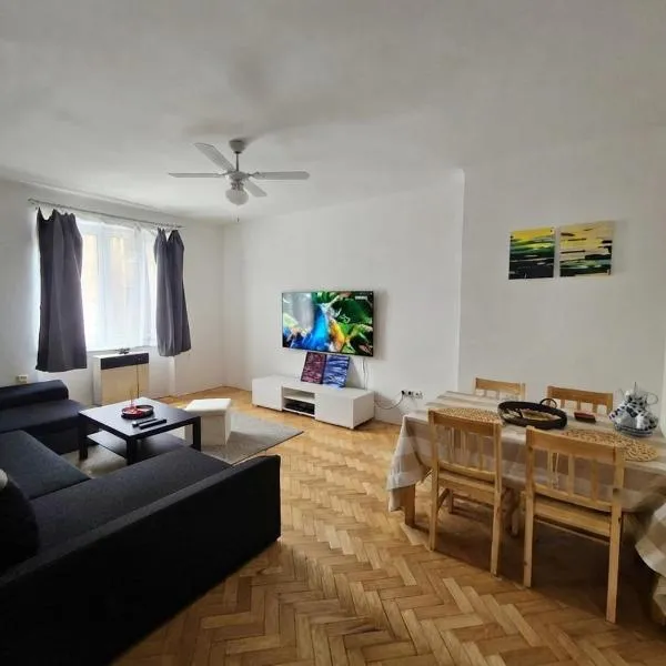 2 bedroom apartment, near Xbionic, hotell i Šamorín