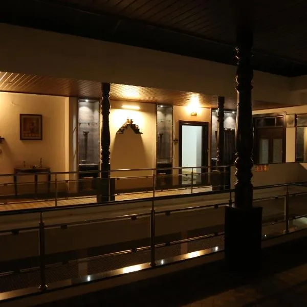 Hotel Mudra Midtown Suites & Rooms, hotel in Kalasa