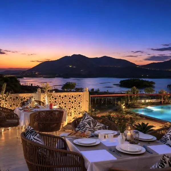 The Classic Crown Udaipur - A Luxury Hotel by Lake Pichola, khách sạn ở Udaipur