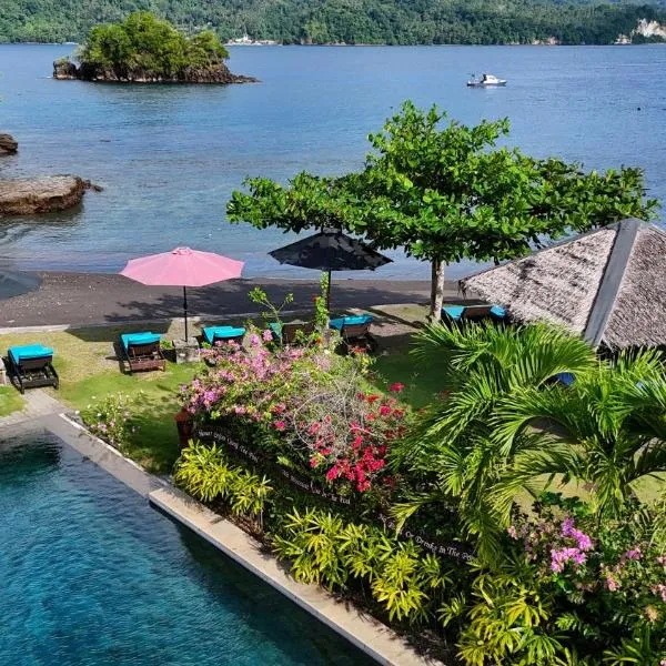 Cocotinos Lembeh a Boutique Dive Lodge, hótel í Bitung