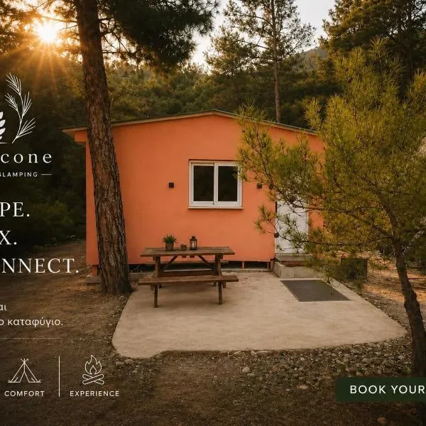 Pinecone Luxury Glamping, hotel em Louvaras