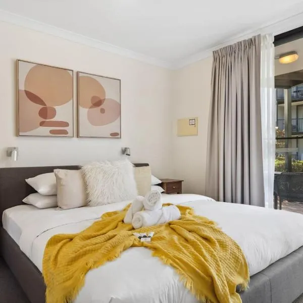 South Perth Garden Apartment Free Parking, hótel í Perth