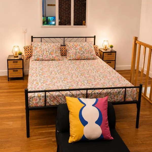 Grand T2 entier à 8 min à pied de la gare de Montluçon, hotel in Montluçon