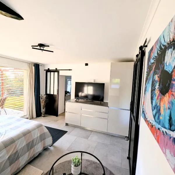 Tranquillity in a modern unit, hotell i Bazugues