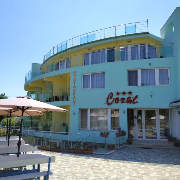 Family Hotel Coral, hotelli kohteessa Sozopol