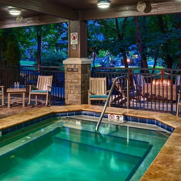 Hampton Inn Gatlinburg Historic Nature Trail, Tn, готель у місті Гатлінбург