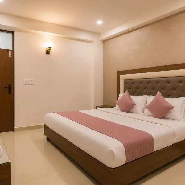Hotel Gold Ston Near Yashoda Hospital & Vaishali Metro