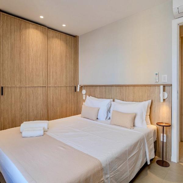 Apartamento em andar alto próximo à praia da Barra