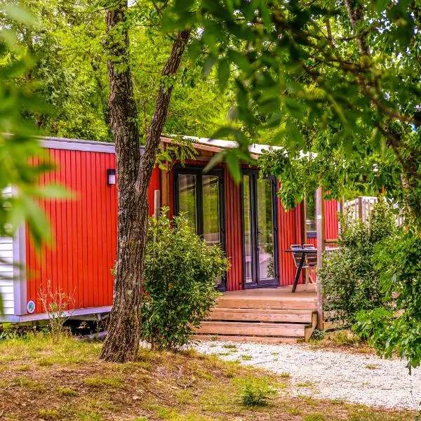 wood cottage family, hotel sa Saint-Thomé