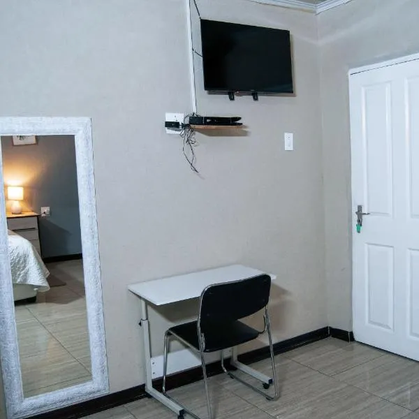 Dam View Guest house, hotel in Bokong