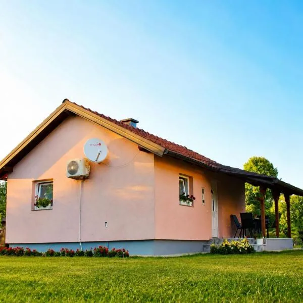 Викендица Братунац, hotel em Bratunac