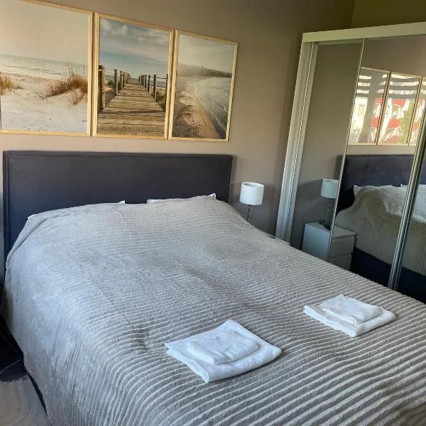Calm Nest Suite, hotel em Szczecin