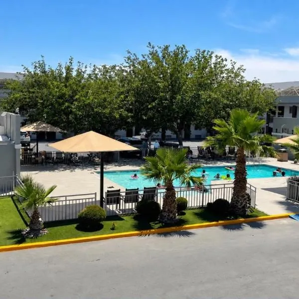 Hotel Villa del Sol، فندق في سيوداد خواريز