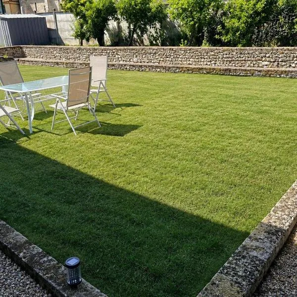 Maison avec jardin, hotel in Harquency
