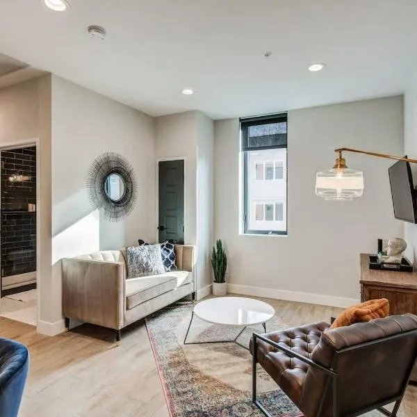 Chic Tennyson St Retreat - Walk to Shops & Cafes, hotel in Denver