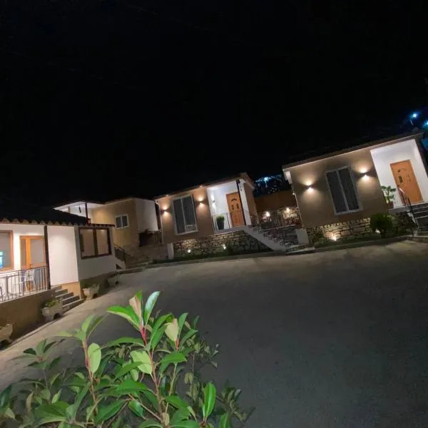 Vila Nakaj Guest House, hotel a Gjirokastër