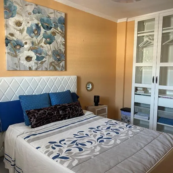 Habitación con baño privado, hotel in Gáldar
