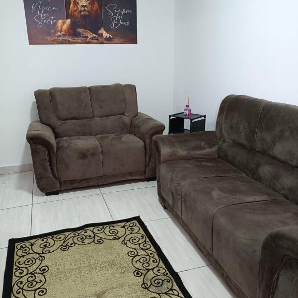 Casa com churrasqueira – Próx. Shopping Comércios
