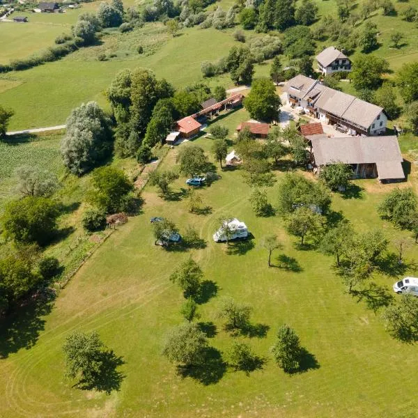 3 Rivers Camping pitches - bring your own tent or camper & Glamping hut, tent, hotell i Radovljica