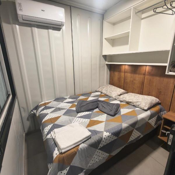 Studio 2 com Estacionamento Ar Condicionado Quente e Frio perto de tudo - Foto 2