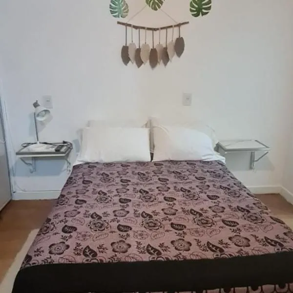 Mimi House, hotel a Posadas