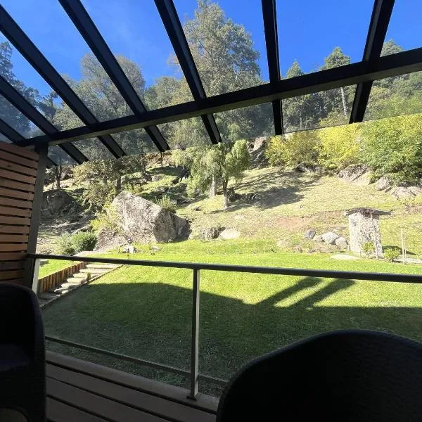 Deptos De la Cascada I Con la Mejor Vista de San Martín - Ayres del Bosque Alojamientos, hotel em San Martín de los Andes