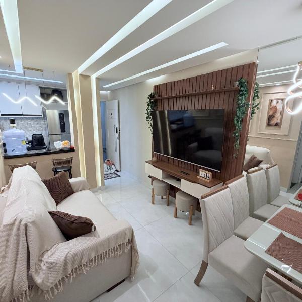 Apartamento reformado, confortável e perto de tudo