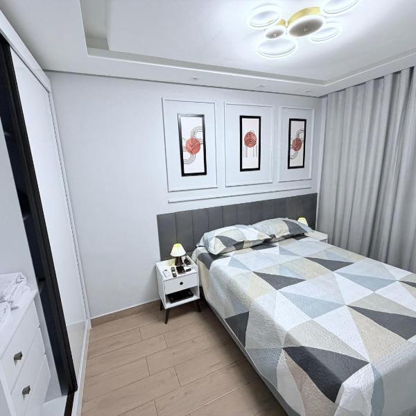 Apartamento reformado, confortável e perto de tudo - Foto 2