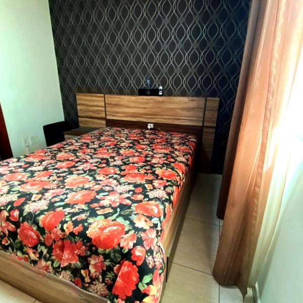 Casa duplex com garagem