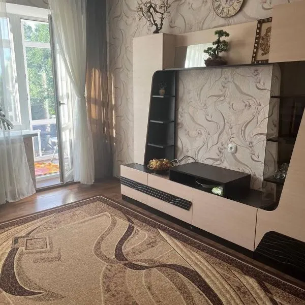 Comfortable 2-Bedroom Apartment Near City Center, hotel v mestu Vinica