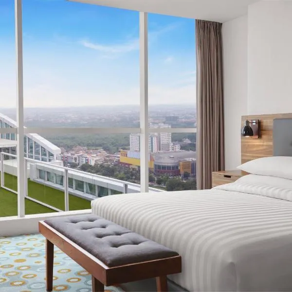 Fairfield by Marriott Surabaya, hotel i Surabaya