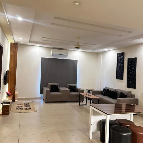 The Cubee Nest- Luxury 1BHK in Central Bahria Enclave, hotel em Islamabad