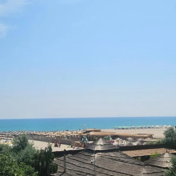Frontal Sea View Studio, hotell i Mamaia