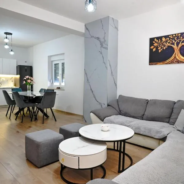 Apartman Crnogorac、ポスシエのホテル