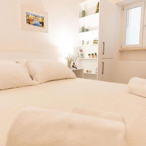 Luma Apartment Sperlonga، فندق في سبرلونغا
