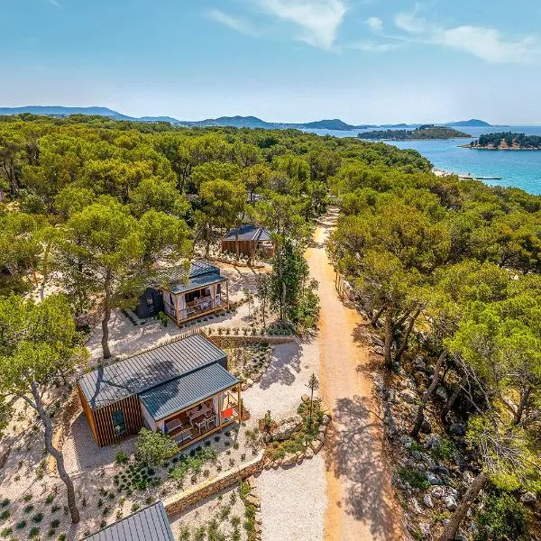 Pine Beach Mobile homes all inclusive, hotel din Pakoštane
