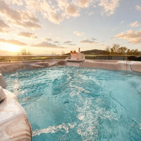 Penthouse mit Whirlpool, Sauna, XXL-Terrasse mit Bergblick & Tischfußball, hotel u gradu Valdkirhen