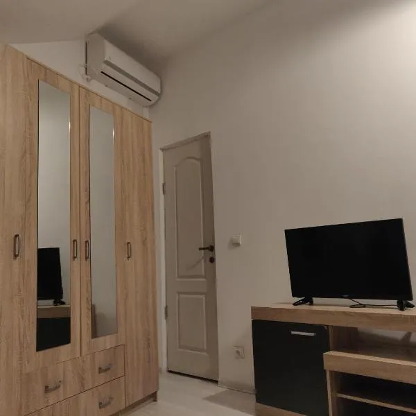 Enjoy strudio apartment M โรงแรมในMurfatlar