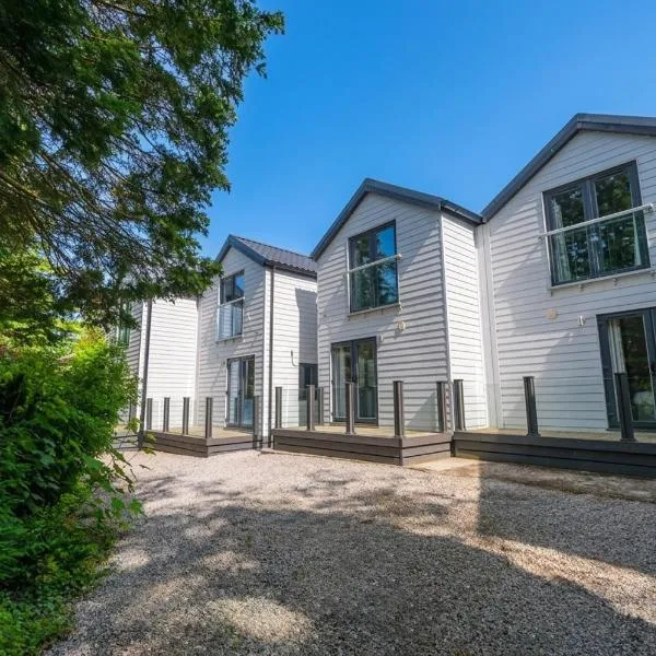 Fell End Holiday Park, hotel in Hale