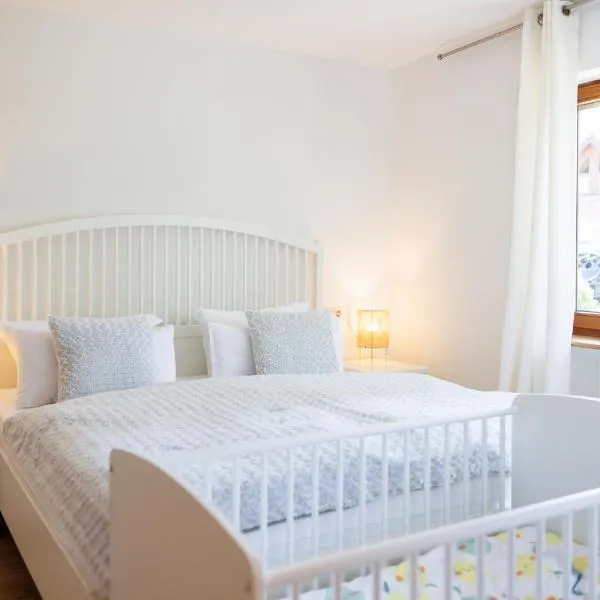 Ferienwohnung Kleiner Fuchs - für Familien mit Babys eingerichtet, hotel Höchenschwandban