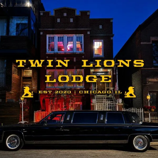 The Twin Lions: Bespoke Travel Lodge w/ Speakeasy*, hotel Chicagóban