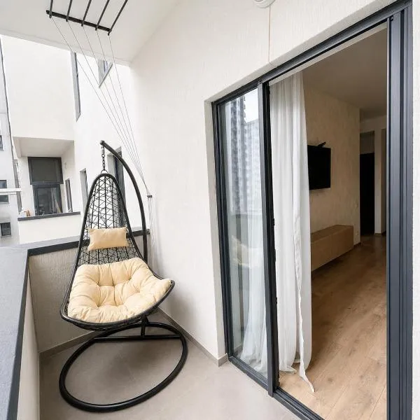 New M2 Apartment with balcony, хотел в Тбилиси