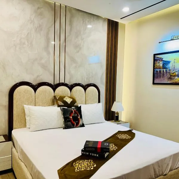 Luxury 1BR Apartment at Zeta Mall Rooftop Pool Giga Mall, hotelli kohteessa Islamabad