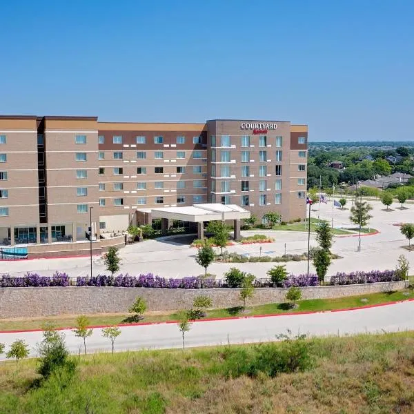 Courtyard by Marriott Dallas Carrollton and Carrollton Conference Center, hotel v destinácii Carrollton