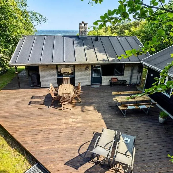 Fantastisches Haus Mit 3 Schlafzimmern, Hotel in Fur
