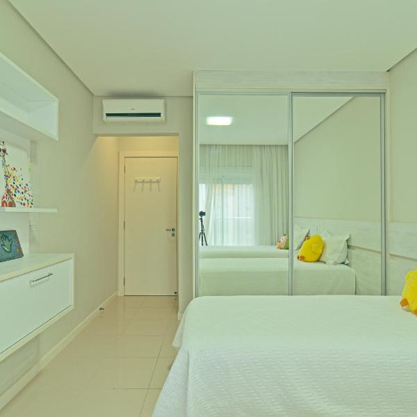 Apartment in Santinho Beach with private beach access - Foto 2