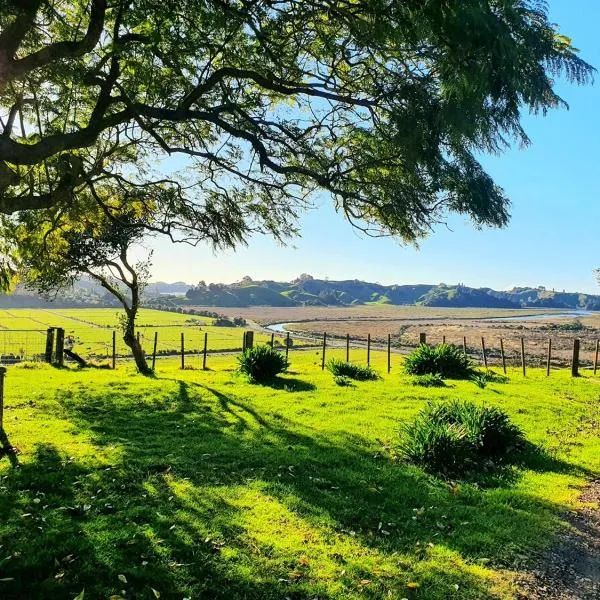 The Hilltop Farm Cabin Retreat, hotel a Whakatane