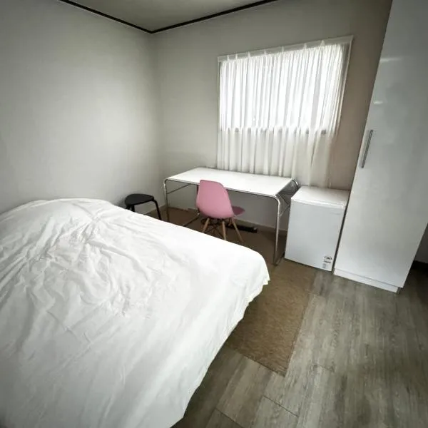 Sinchon D Inn, отель в Сеуле