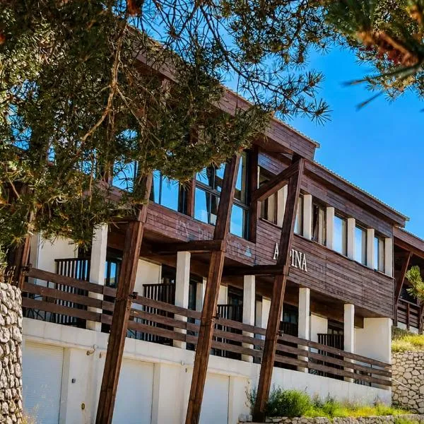 Auberge Alpina, hotel a Gréolières
